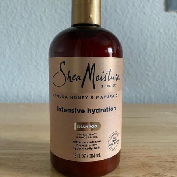 Shea Moisture Manuka Honey & Mafura Oil Intensive Hydration Shampoo