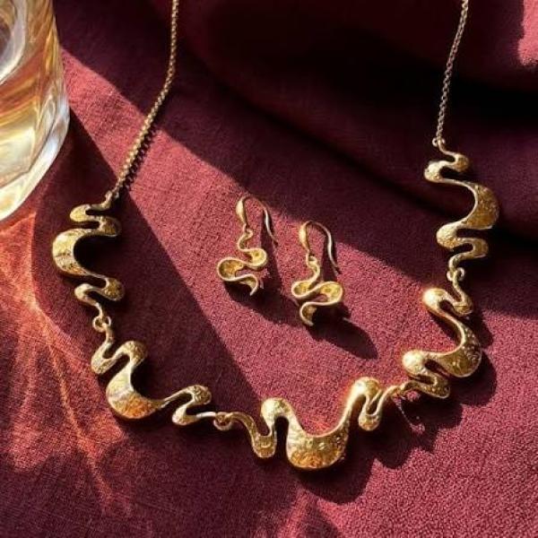 Necklace set