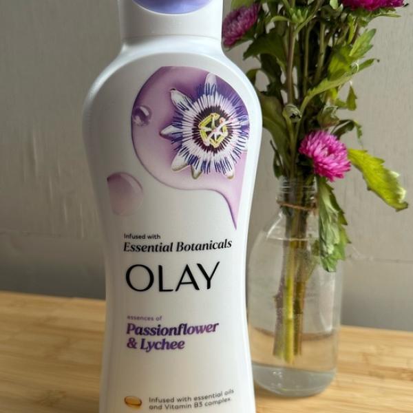 Olay Passionflower &lychee Body Wash