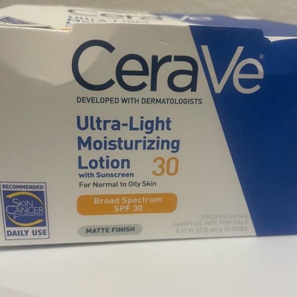 Cerave Ultra-light moisturizing lotion spf 30