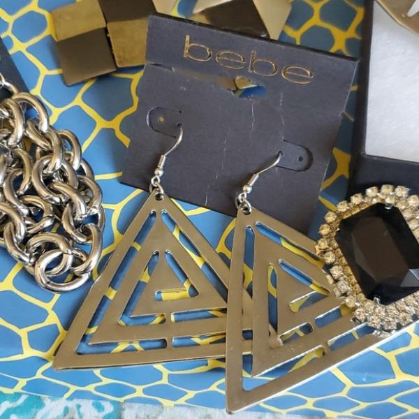 Bebe Earrings 4