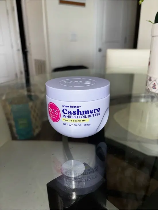 Eos Shea butter  Vanilla Cashmere Whipped butter oil